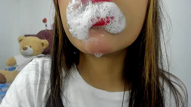 veky saliva01 online show from February 2025 02:48:01 PM