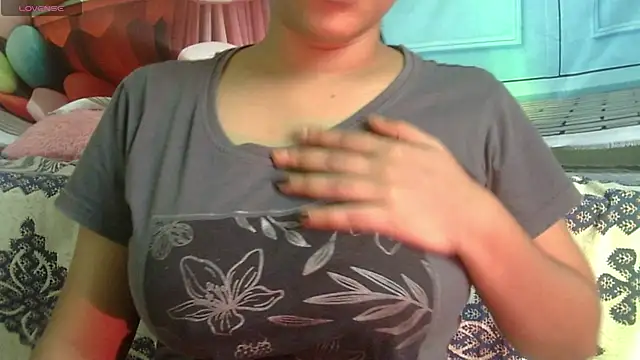 Snapshot of Preeti-Sexy chatting on June 2026 06:11:01 AM Preeti-Sexy online show from June 2026 06:11:01 AM