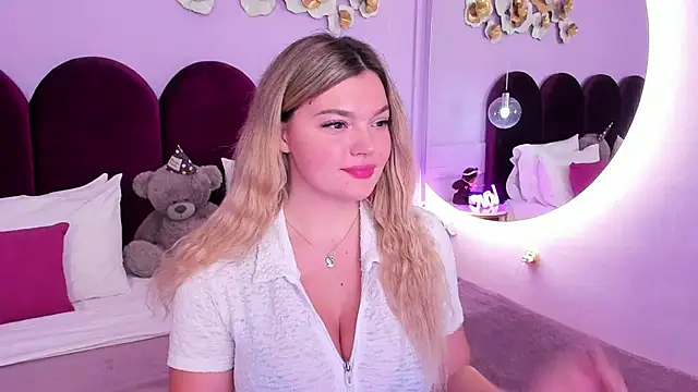 ZaraBloom online show from December 2025 03:30:02 AM