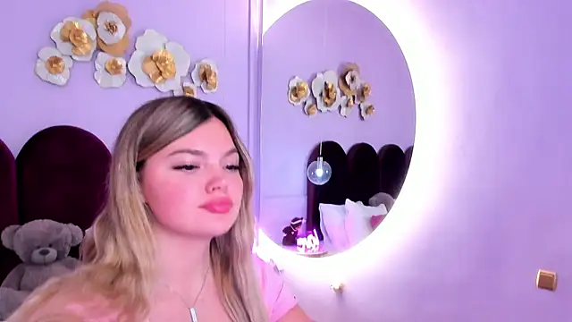 ZaraBloom online show from December 2025 04:16:02 AM