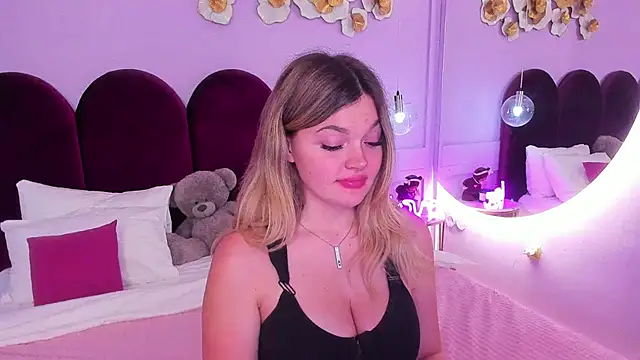 ZaraBloom online show from February 2026 03:24:02 AM