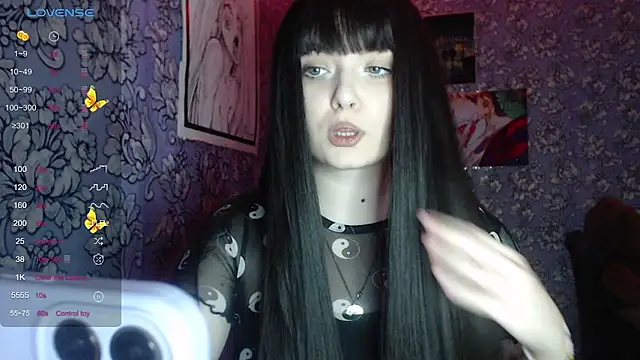 Snapshot of twinkling_melon chatting on February 2025 05:13:02 PM twinkling melon online show from February 2025 05:13:02 PM