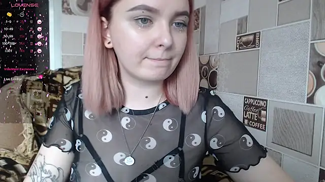 Snapshot of twinkling_melon chatting on January 2025 08:19:02 AM twinkling melon online show from January 2025 08:19:02 AM