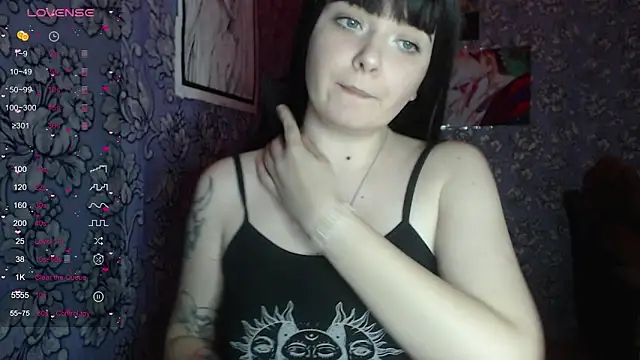 Snapshot of twinkling_melon chatting on February 2025 08:20:02 PM twinkling melon online show from February 2025 08:20:02 PM