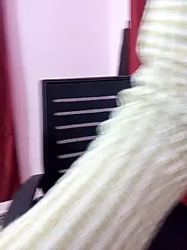 Snapshot of Sweetie_swali chatting on January 2025 05:08:01 PM Sweetie swali online show from January 2025 05:08:01 PM