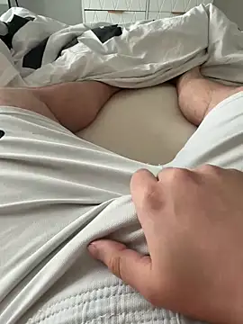 tiou72 online show from April 2026 08:28:01 AM