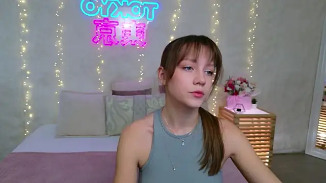 AliceBrayan online show from April 2026 05:06:02 PM