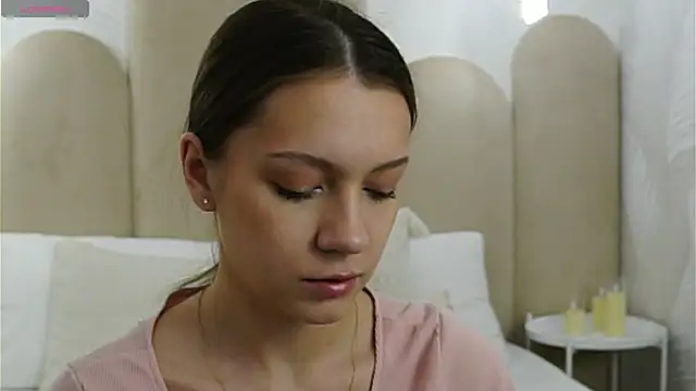 AliceBrayan online show from March 2026 05:03:01 PM