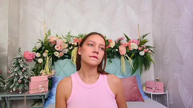 AliceBrayan online show from December 2025 05:15:02 PM