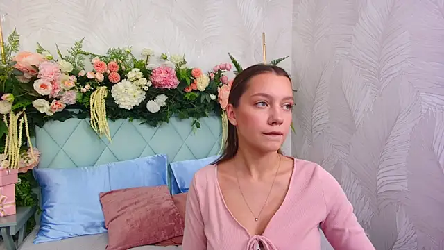 AliceBrayan online show from December 2025 05:06:02 PM