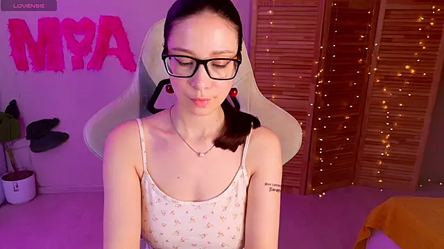 Snapshot of Miss_Mia_Murr chatting on September 2025 06:46:01 AM Miss Mia Murr online show from September 2025 06:46:01 AM