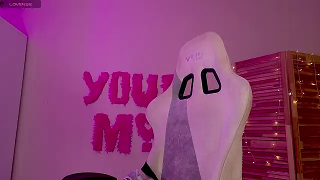 Miss Mia Murr online show from February 2026 04:45:02 AM