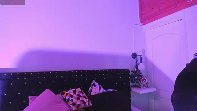 Snapshot of Ghosty_Doll chatting on December 2025 08:24:02 PM Ghosty Doll online show from December 2025 08:24:02 PM