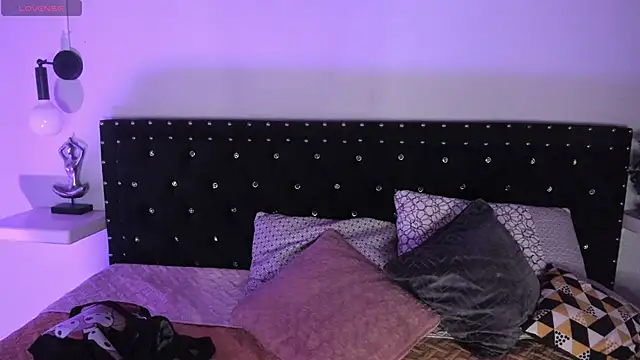 Ghosty Doll online show from January 2026 08:35:01 PM