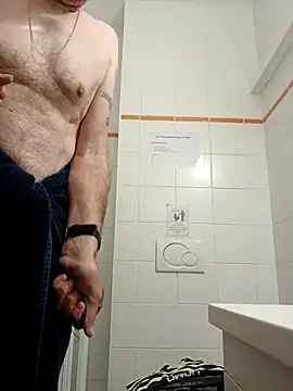 pascalino100 online show from April 2026 05:52:02 AM