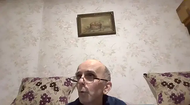 Snapshot of mariusica1@xh chatting on March 2025 10:36:02 PM mariusica1xh online show from March 2025 10:36:02 PM