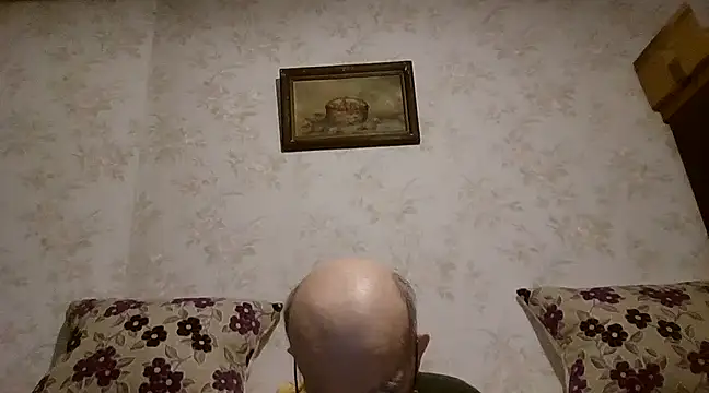 Snapshot of mariusica1@xh chatting on March 2025 07:47:02 PM mariusica1xh online show from March 2025 07:47:02 PM