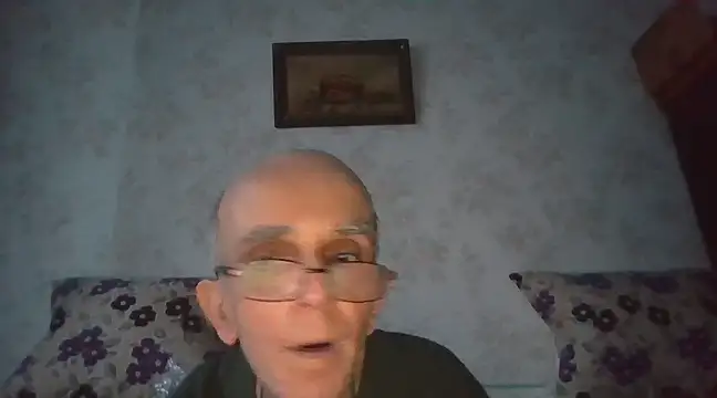 Snapshot of mariusica1@xh chatting on March 2025 04:09:01 PM mariusica1xh online show from March 2025 04:09:01 PM