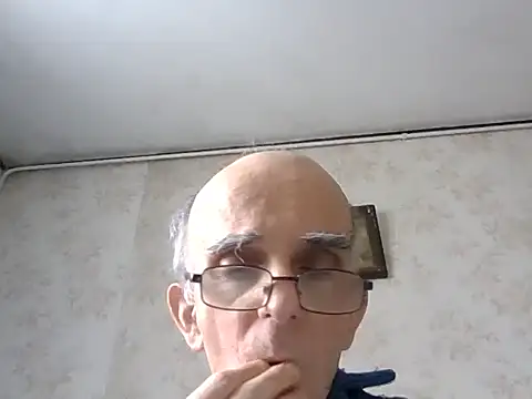 Snapshot of mariusica1@xh chatting on September 2025 12:44:02 PM mariusica1xh online show from September 2025 12:44:02 PM