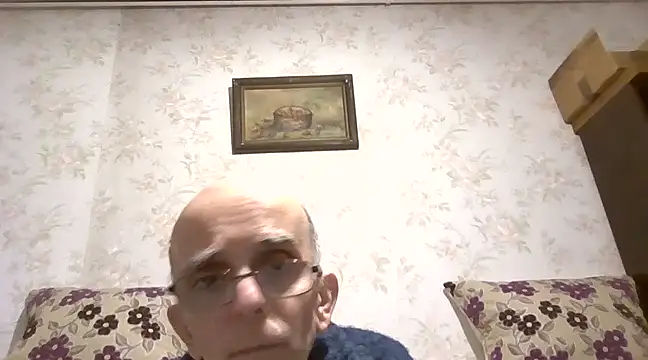 Snapshot of mariusica1@xh chatting on March 2025 09:18:02 PM mariusica1xh online show from March 2025 09:18:02 PM