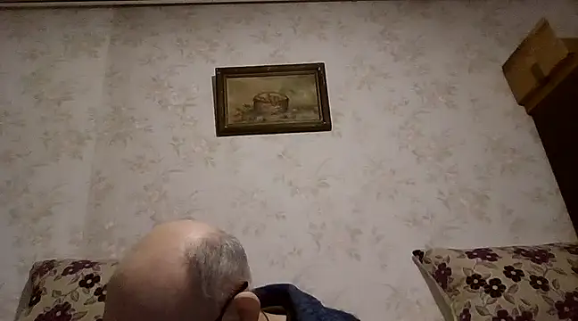 Snapshot of mariusica1@xh chatting on March 2025 06:43:02 PM mariusica1xh online show from March 2025 06:43:02 PM