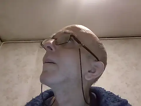 mariusica1xh online show from December 2025 06:45:01 PM