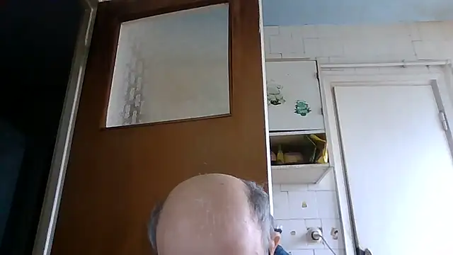 mariusica1xh online show from March 2026 12:05:01 PM