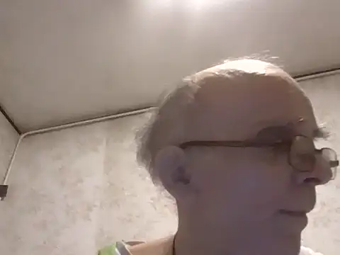 Snapshot of mariusica1@xh chatting on October 2025 07:14:02 PM mariusica1xh online show from October 2025 07:14:02 PM