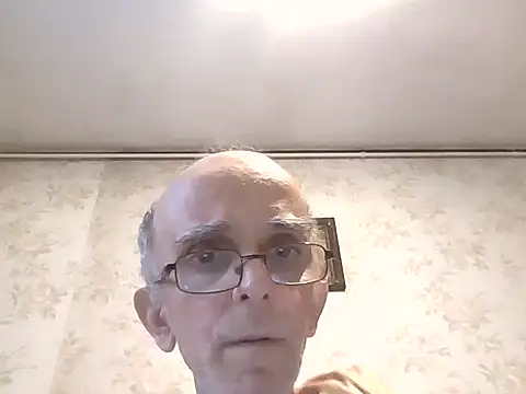 Snapshot of mariusica1@xh chatting on October 2025 01:56:01 PM mariusica1xh online show from October 2025 01:56:01 PM