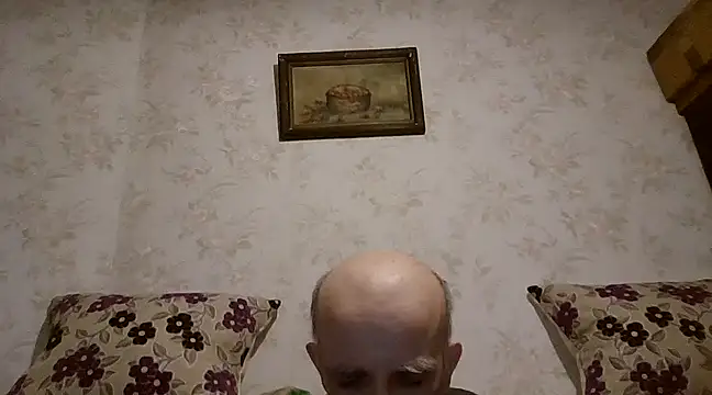Snapshot of mariusica1@xh chatting on March 2025 11:26:01 PM mariusica1xh online show from March 2025 11:26:01 PM