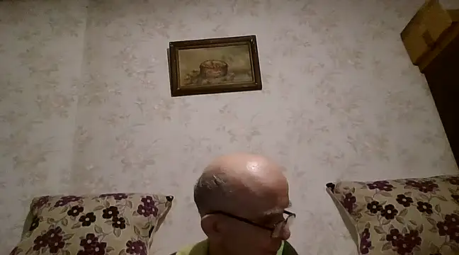 Snapshot of mariusica1@xh chatting on March 2025 10:16:01 PM mariusica1xh online show from March 2025 10:16:01 PM