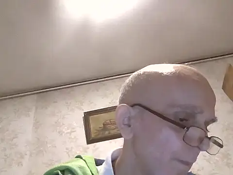 mariusica1xh online show from December 2025 11:28:02 PM