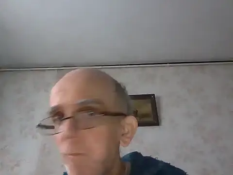 Snapshot of mariusica1@xh chatting on October 2025 12:35:02 PM mariusica1xh online show from October 2025 12:35:02 PM