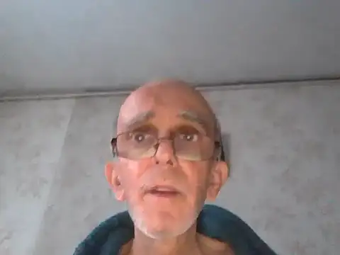 Snapshot of mariusica1@xh chatting on September 2025 03:45:01 PM mariusica1xh online show from September 2025 03:45:01 PM