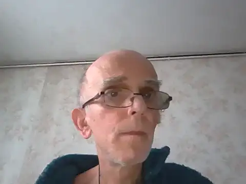 Snapshot of mariusica1@xh chatting on September 2025 01:21:01 PM mariusica1xh online show from September 2025 01:21:01 PM