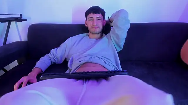 Henrikk senn online show from January 2026 11:28:02 AM