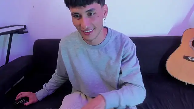 Henrikk senn online show from March 2026 09:53:02 AM