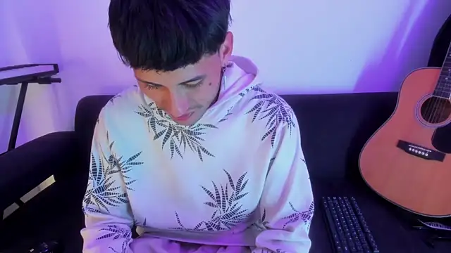 Henrikk senn online show from January 2026 01:56:01 AM