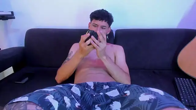 Henrikk senn online show from January 2026 07:52:02 PM