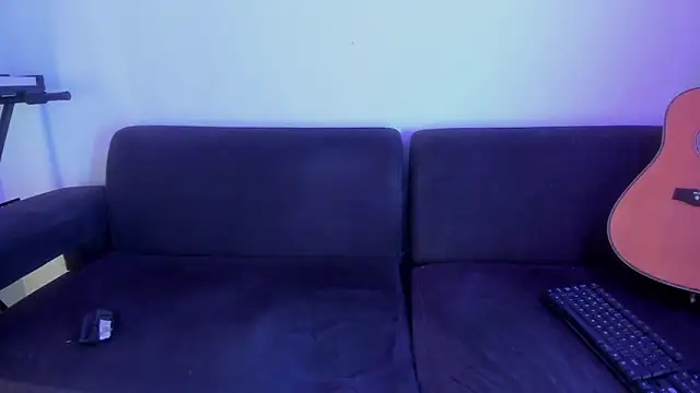 Snapshot of Henrikk_senn chatting on November 2025 01:38:01 AM Henrikk senn online show from November 2025 01:38:01 AM