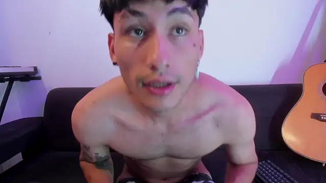 Henrikk senn online show from February 2026 08:36:02 AM