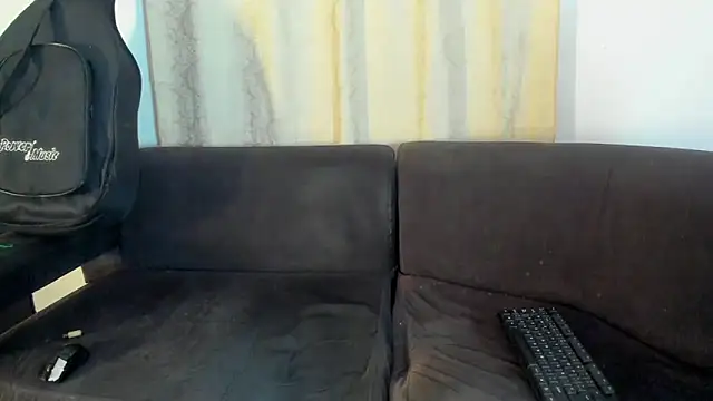 Snapshot of Henrikk_senn chatting on October 2025 12:24:02 AM Henrikk senn online show from October 2025 12:24:02 AM