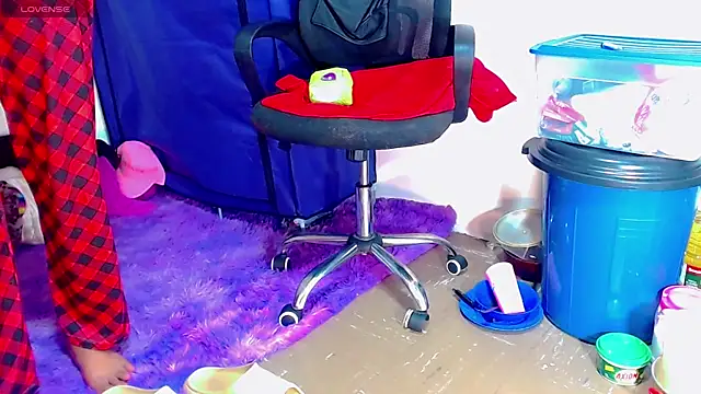 nicol gill  online show from February 2025 05:29:01 PM