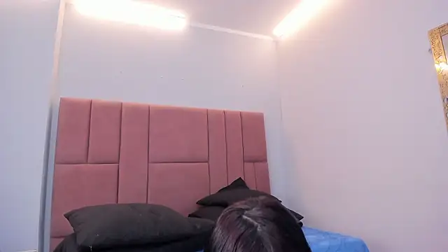 Venus medussa online show from February 2026 09:32:02 PM