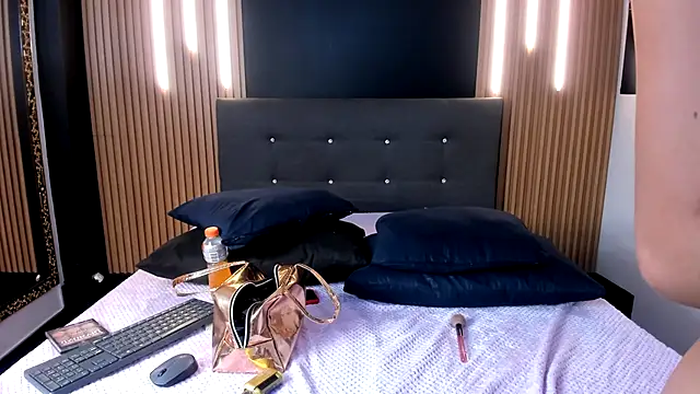 Venus medussa online show from November 2025 02:48:02 AM