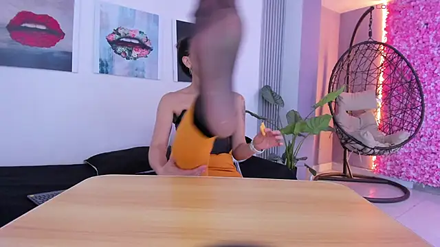 Angela donnato online show from November 2025 03:31:02 AM