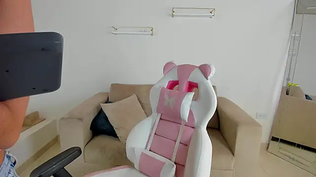 Charlotte cowell sub1  online show from October 2025 08:52:01 PM