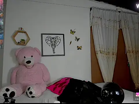 mykaelahoney online show from November 2025 05:07:02 AM