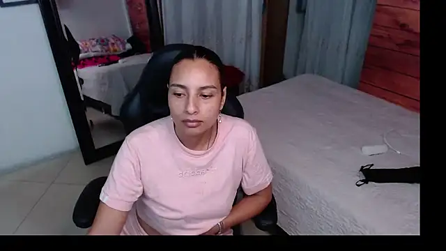 mykaelahoney online show from March 2026 01:15:01 AM