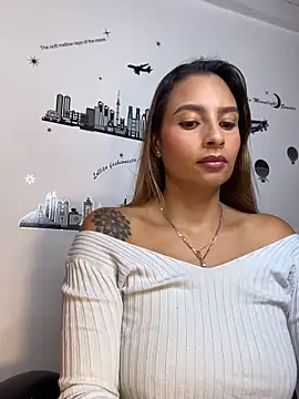 mykaelahoney online show from June 2026 03:01:01 PM